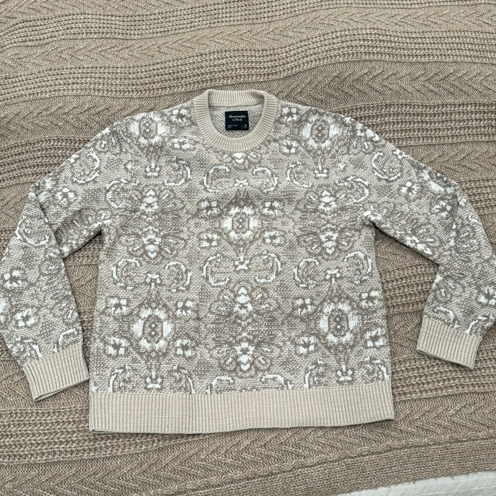 Men’s sweater